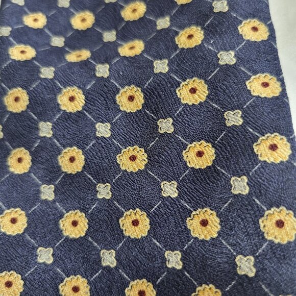 Perry Ellis Portfolio tie with a Blue Background and Gold Pattern - Picture 2 of 3